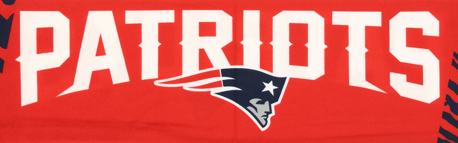 FOCO X Zubaz NFL Collab 3 Pack Glove Scarf & Hat Outdoor Winter Set, New England Patriots - Image 3