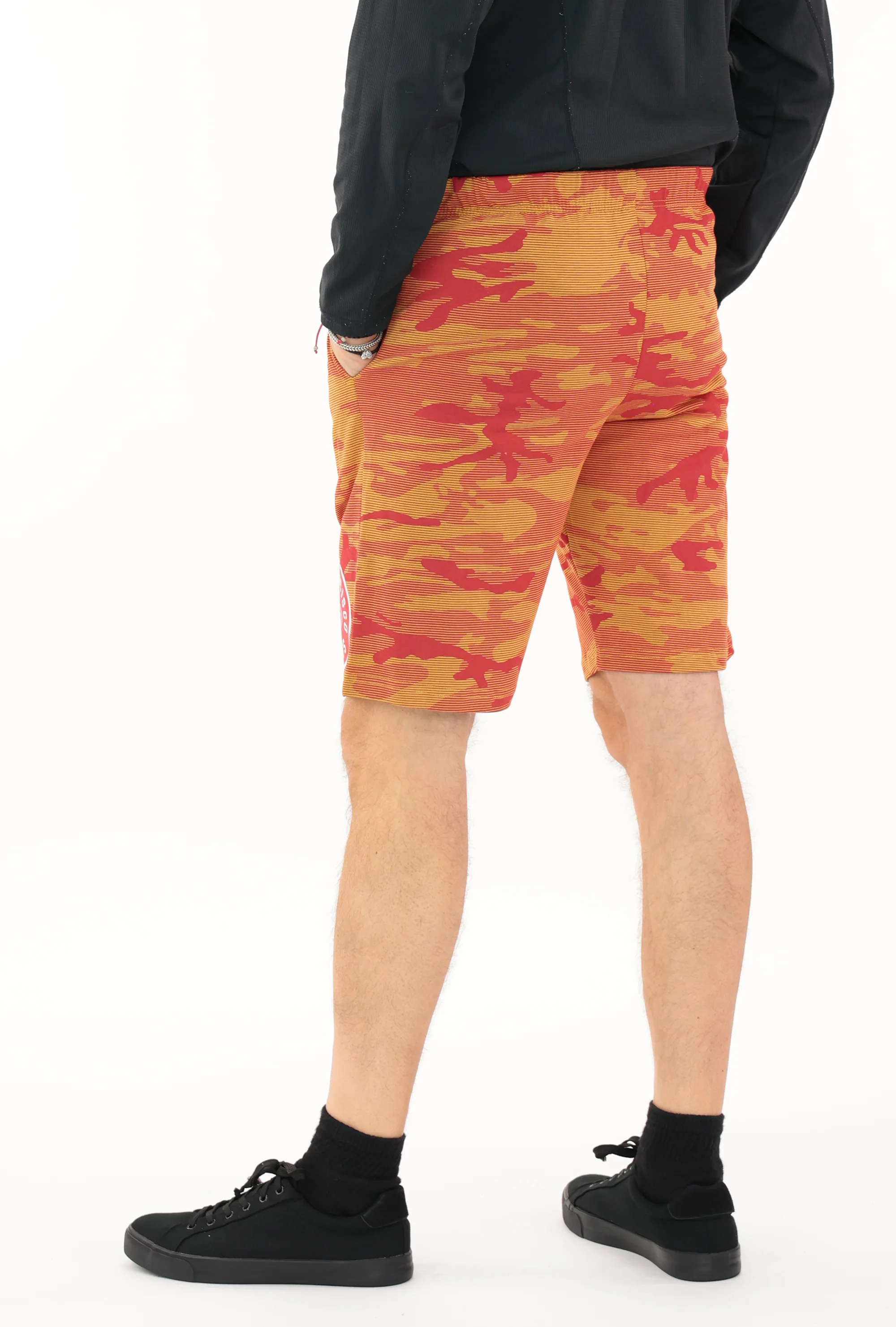 Zubaz NFL Adult Unisex Z88 Camo Lines Shorts, San Francisco 49ers - Image 3