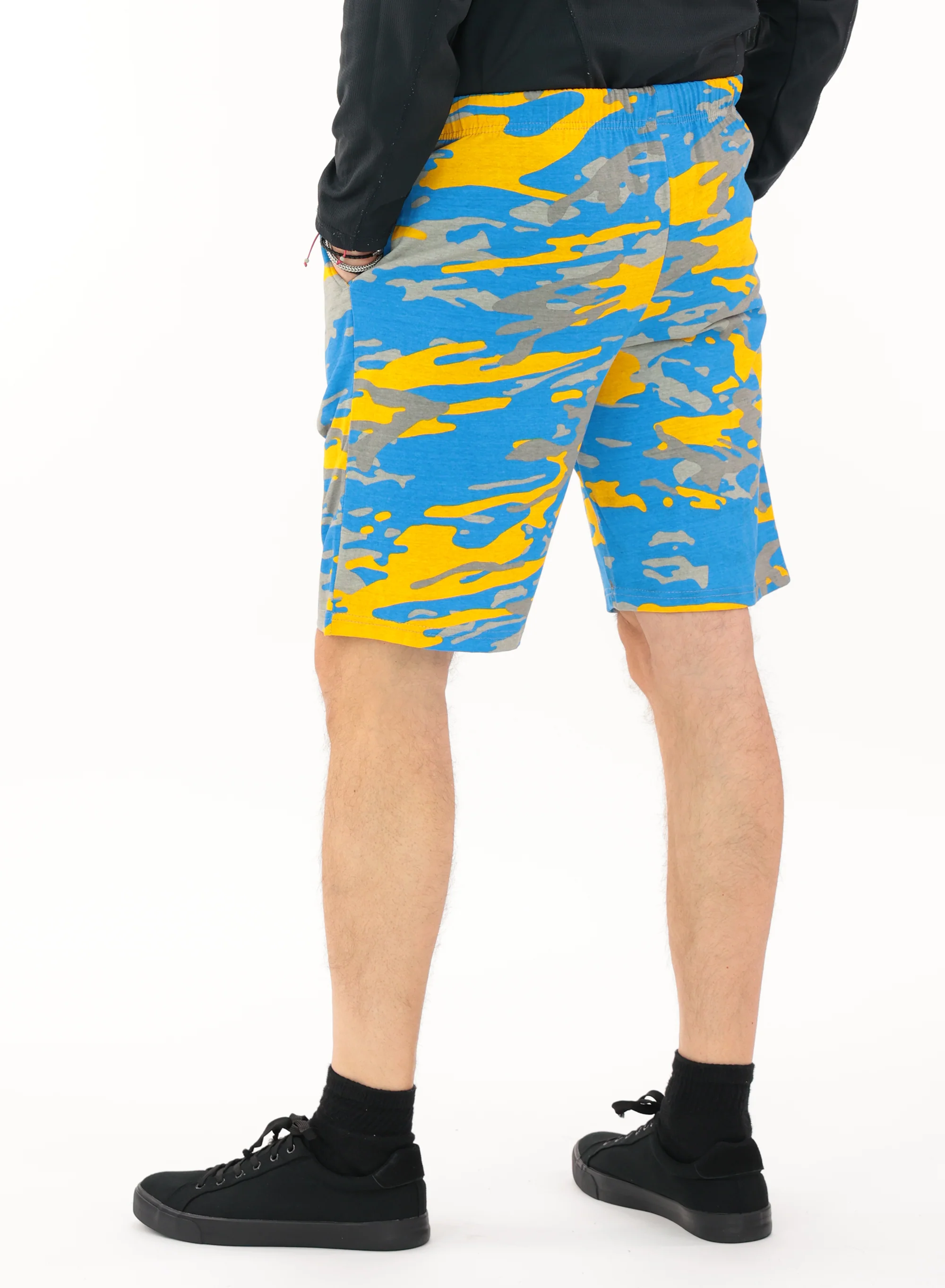 Zubaz NFL Adult Unisex Z88 Embroidered Alt Camo Shorts, Los Angeles Chargers - Image 10