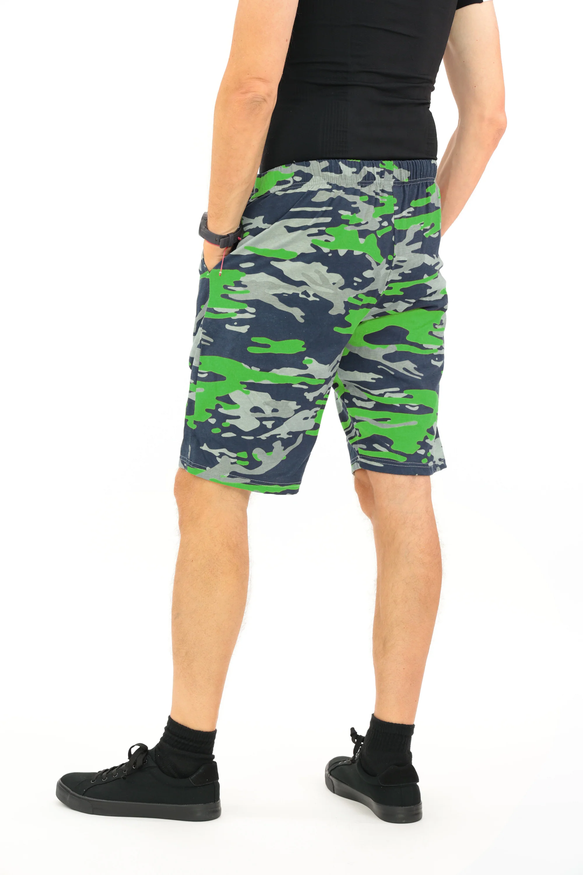 Zubaz NFL Adult Unisex Z88 Embroidered Alt Camo Shorts, Seattle Seahawks - Image 42