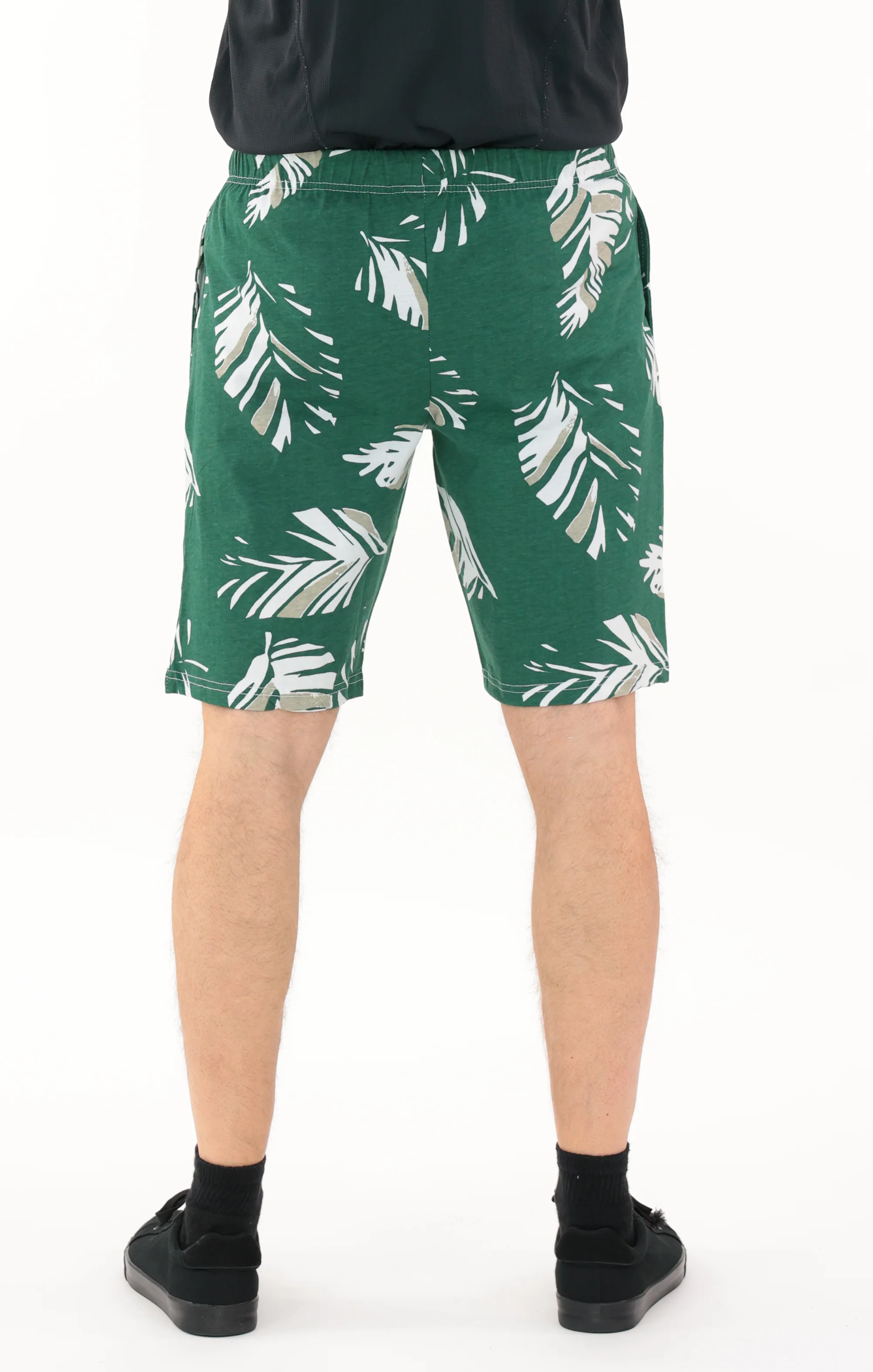 Zubaz NFL Adult Unisex Z88 Embroidered Leaf 3 Team Color Shorts, New York Jets - Image 4