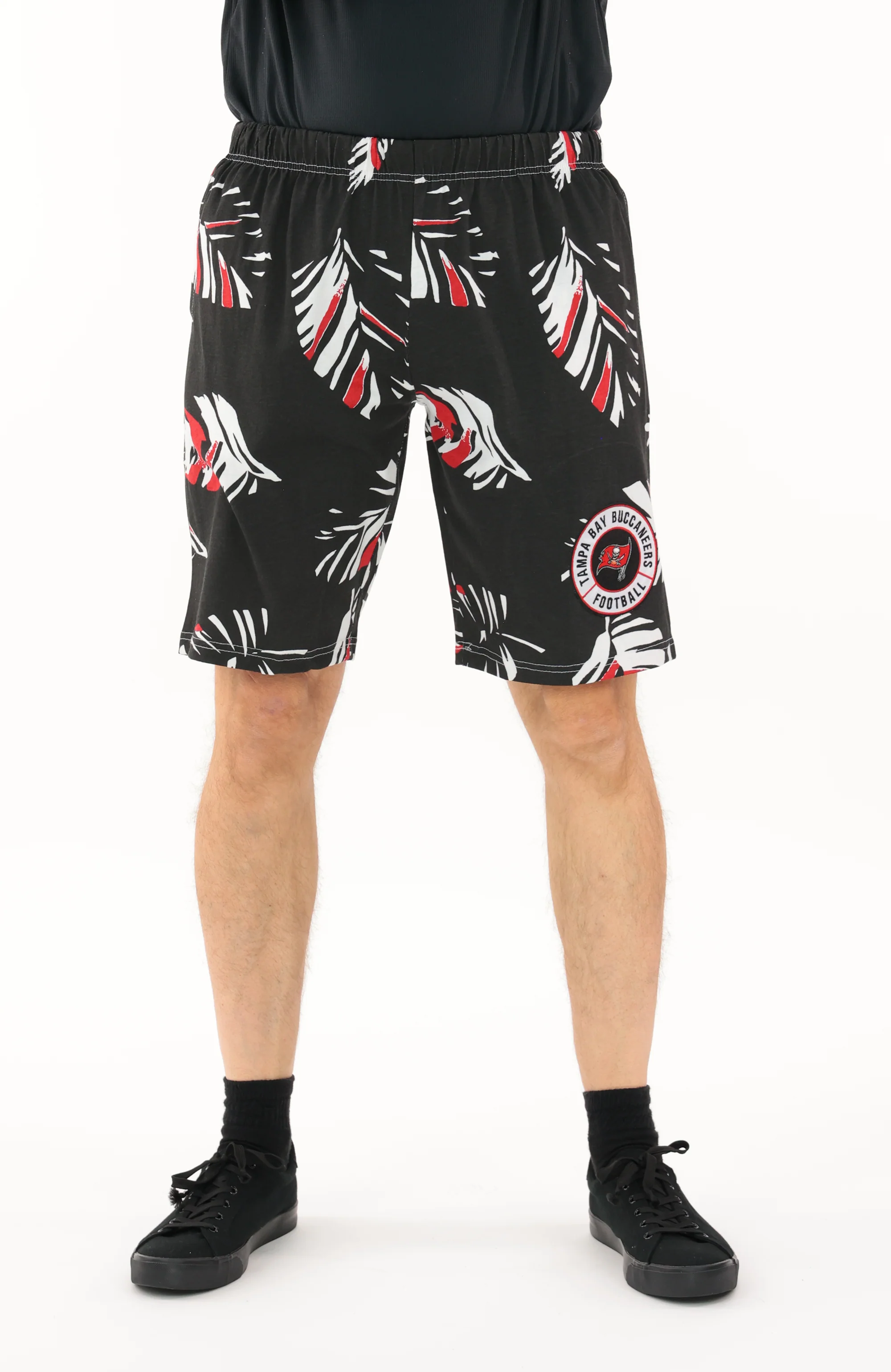 Zubaz NFL Adult Unisex Z88 Embroidered Leaf 3 Team Color Shorts, Tampa Bay Buccaneers - Image 55
