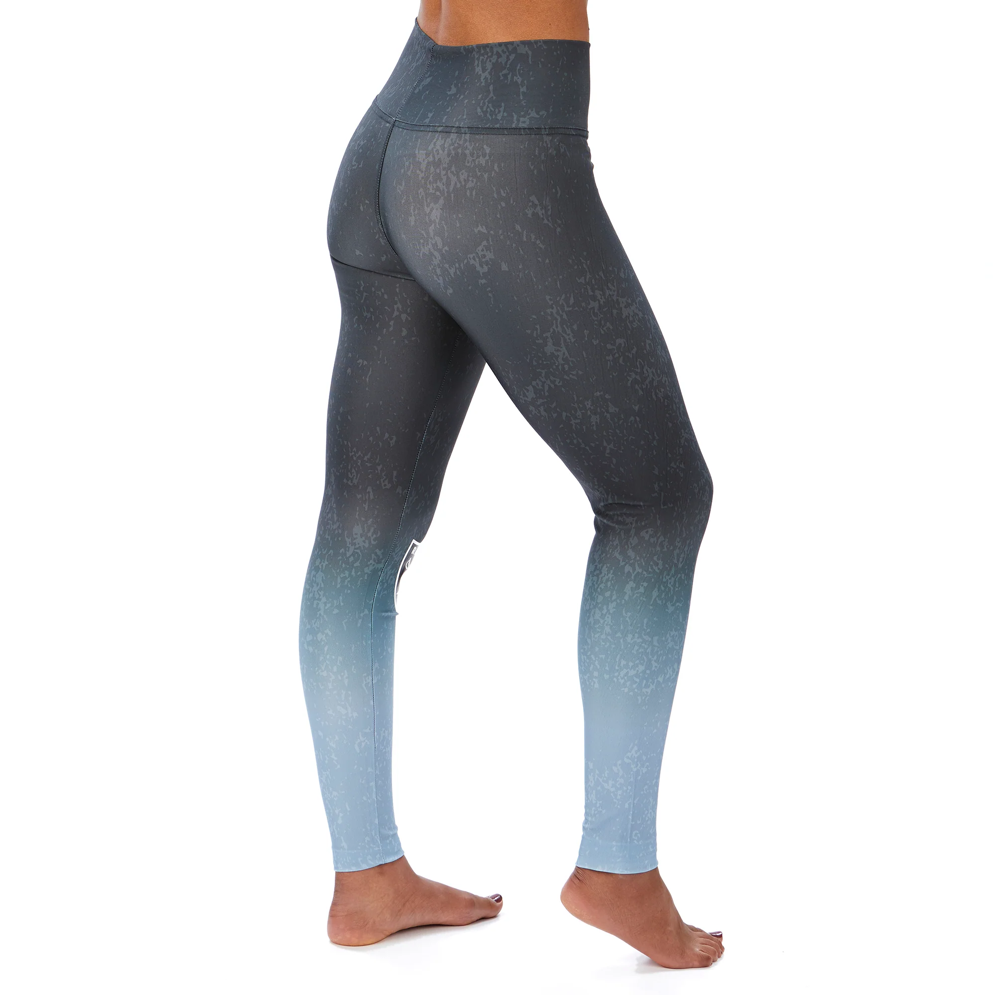 Zubaz NFL WOMENS LAS VEGAS RAIDERS BLACK/SILVER DISTRESSED GRADIENT LEGGING Extra Small - Image 3