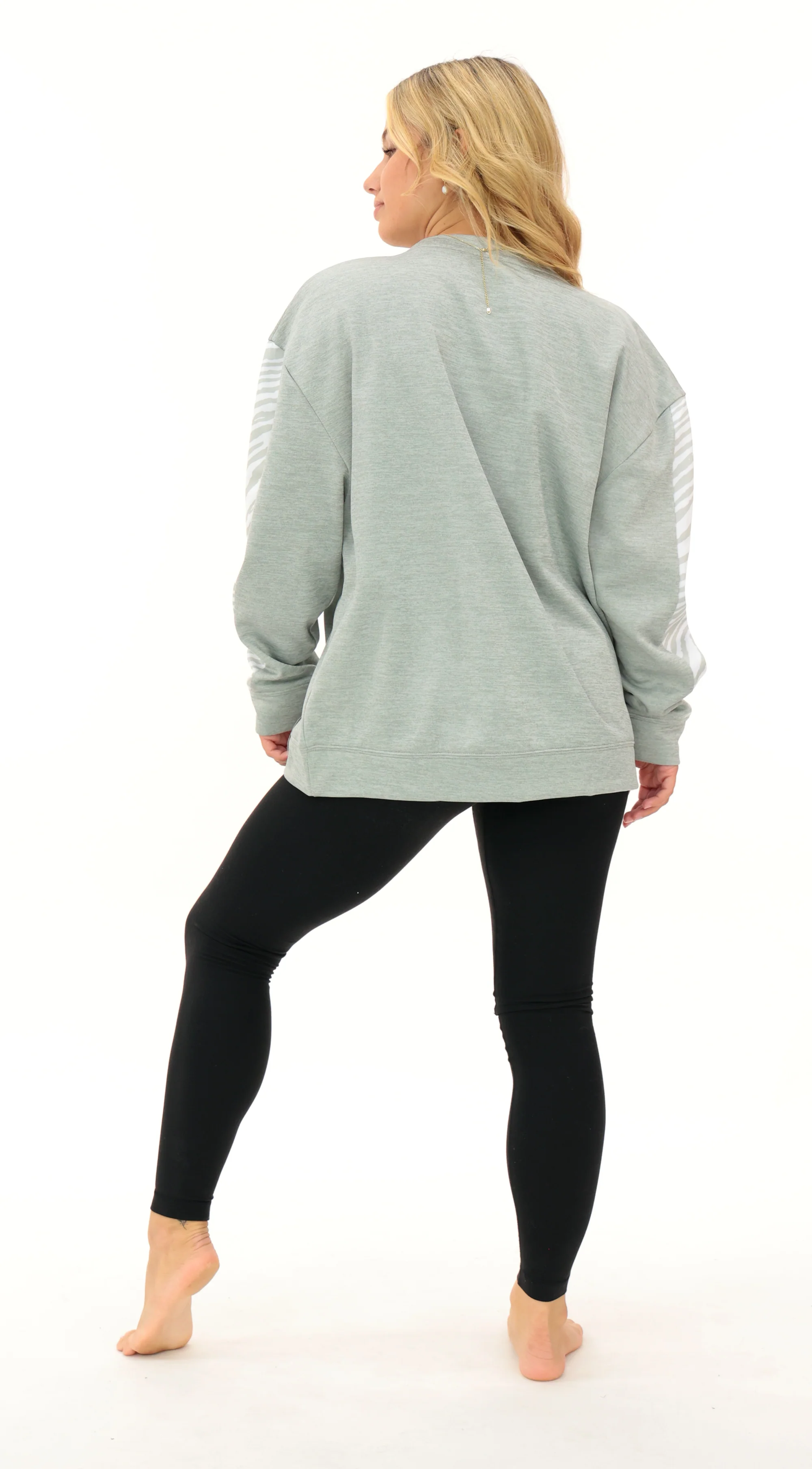 Zubaz NFL Women's Offense 2 Color Tonal Zebra Arm Panels Crewneck with Pockets, GREEN BAY PACKERS - Image 34