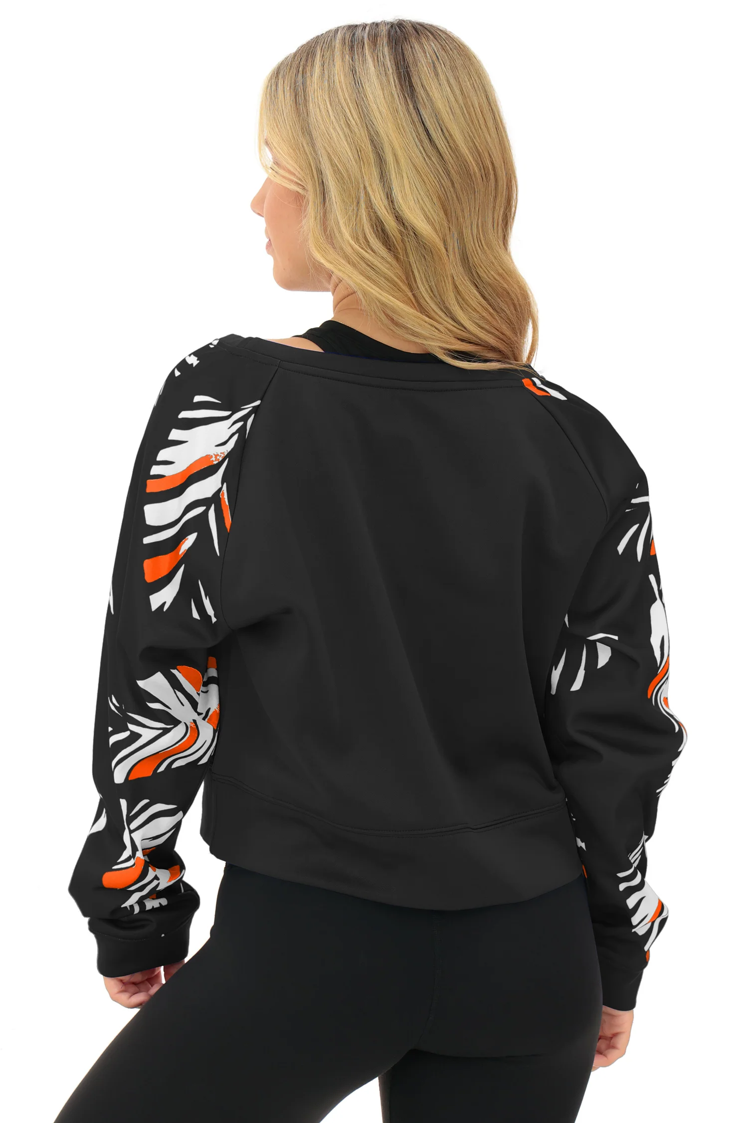 Zubaz NFL Women's Script 3 Color Leaf Boatneck Raglan Crew, CINCINNATI BENGALS - Image 32