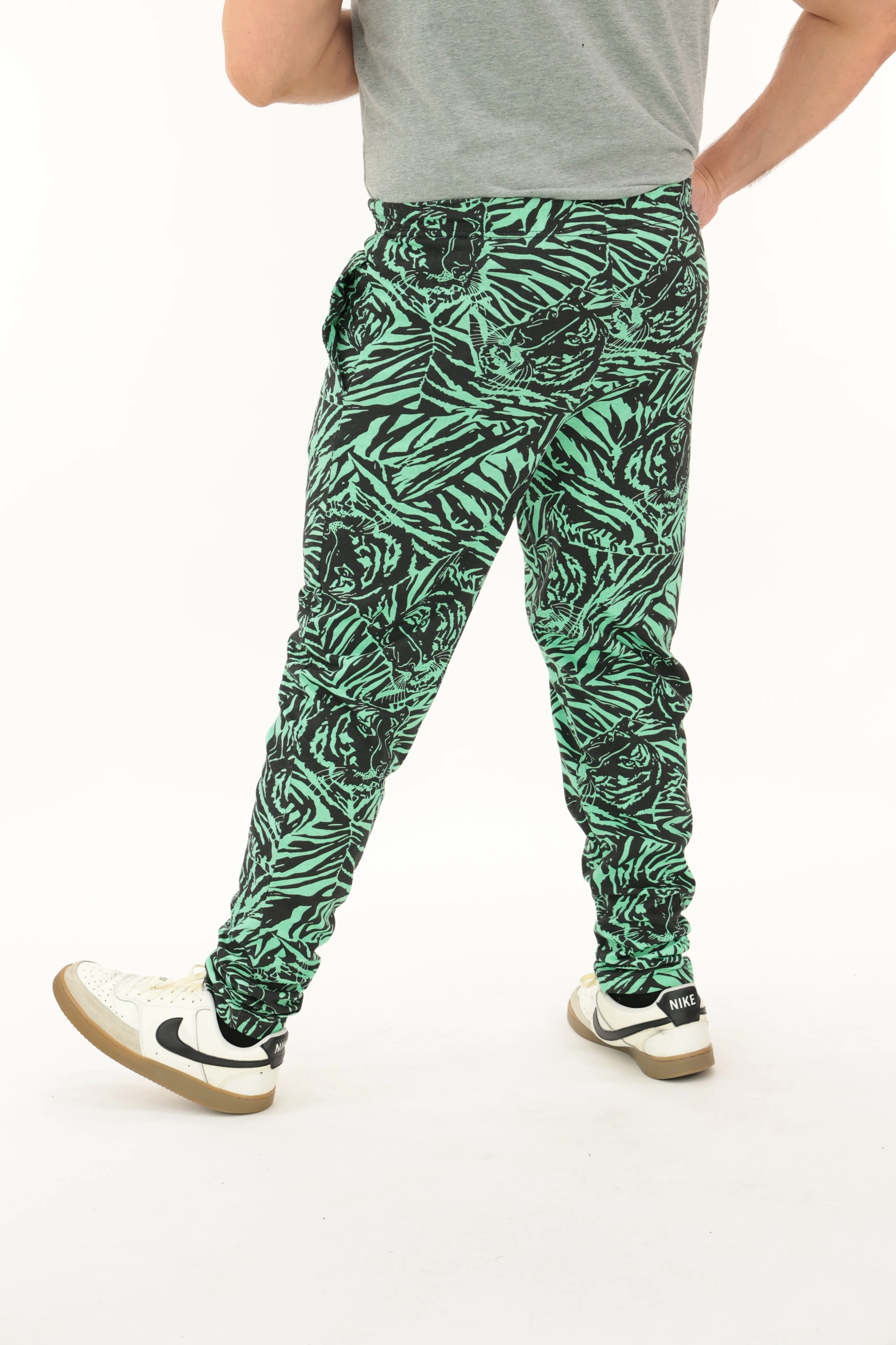 Zubaz Youth Unisex Z88 Tiger Pant, MINT/BLACK - Image 3